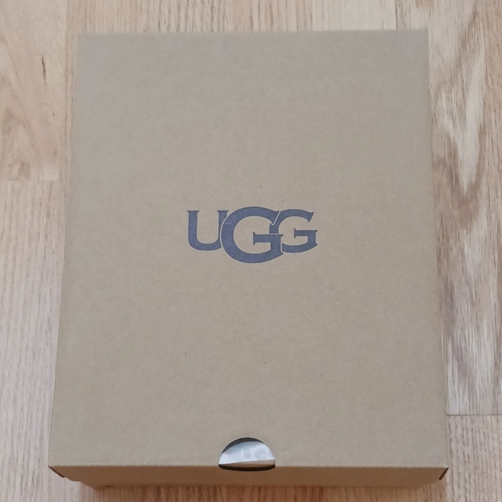Ugg Classic Ultra Mini Sheepskin Boots size 3 for Girls - Picture 7 of 7